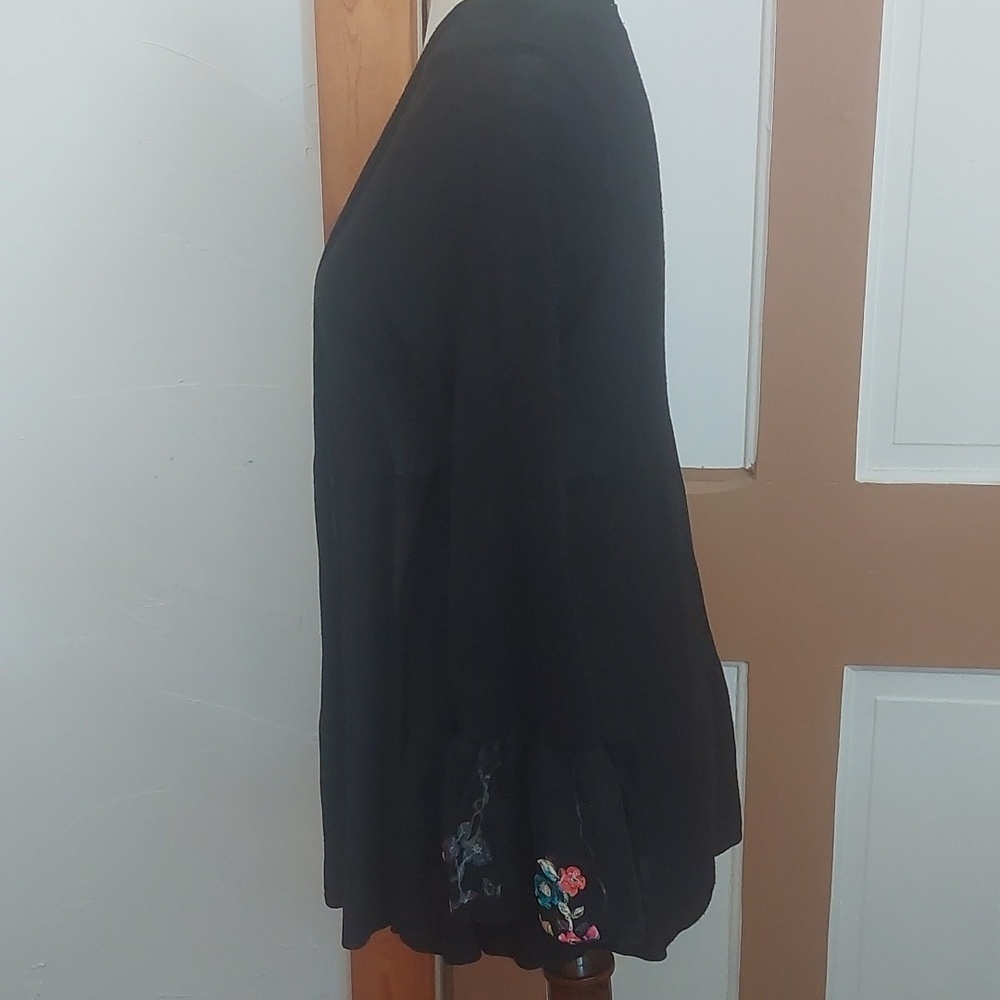 Joseph A Black Floral Embroidered Cardigan #0422K - Picture 5 of 8